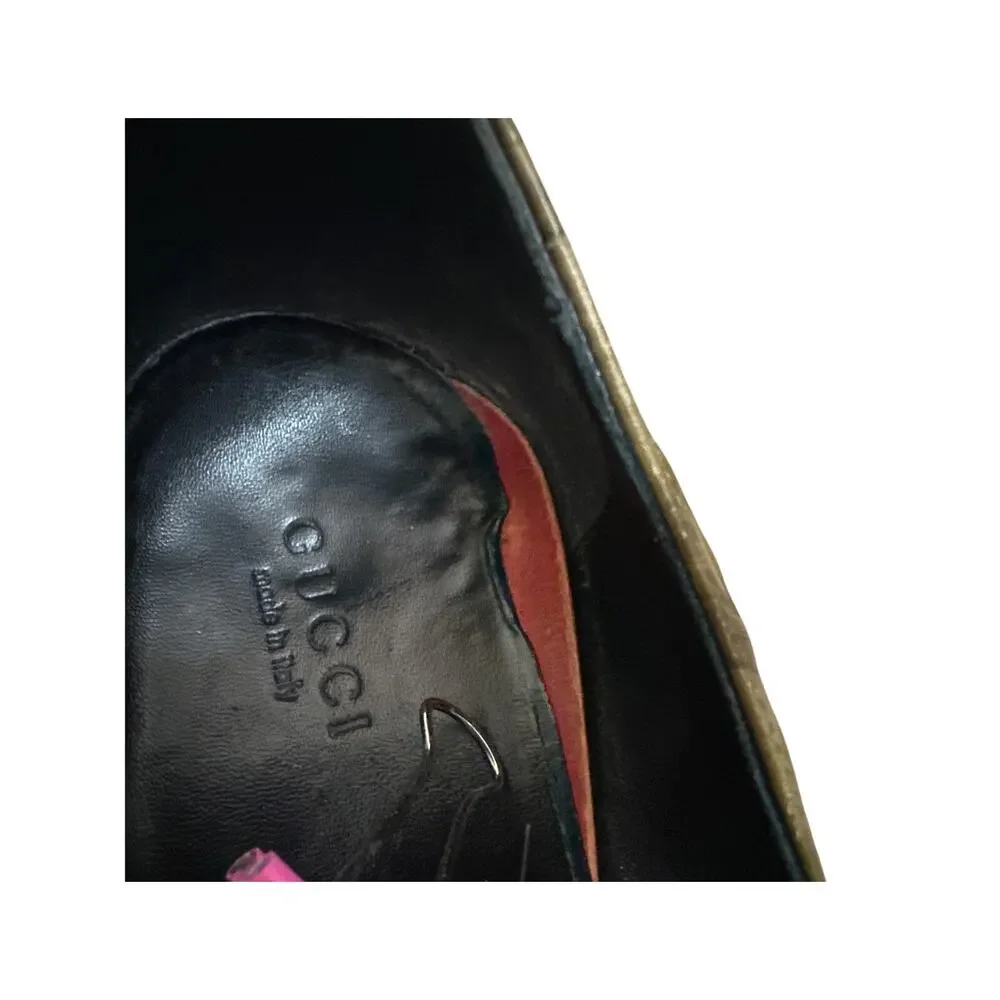 Gucci Embossed Wedge Heels Green Logo Size 9 **flaw**